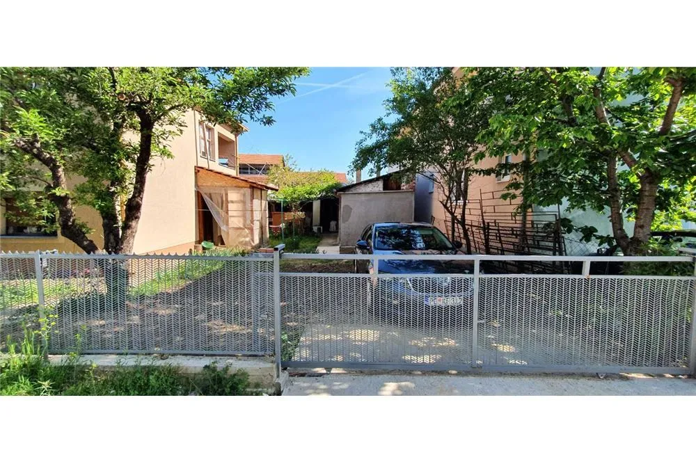 Prodaja, trosoban stan, 84m², Trošarina, Niš