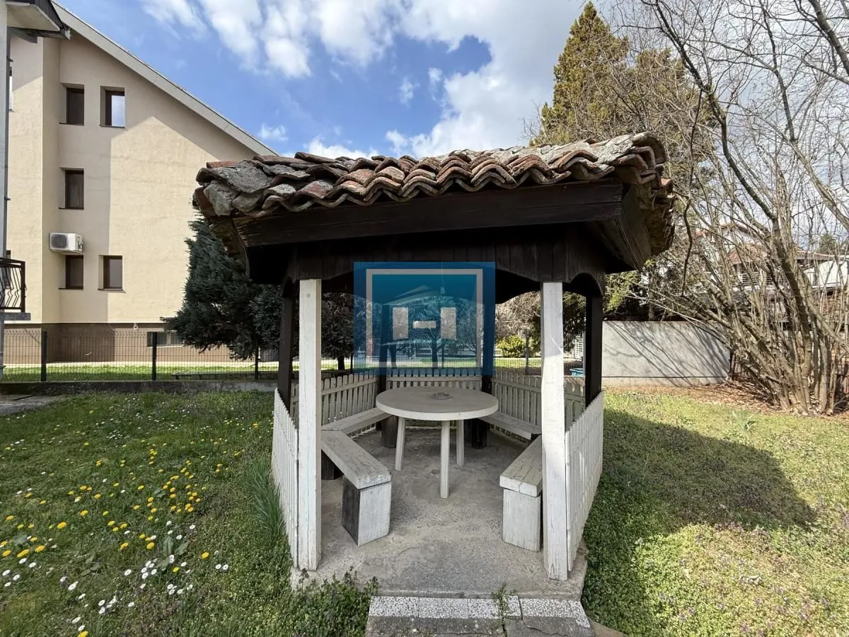 Sale, house, 257m², Strelište, Jagodina