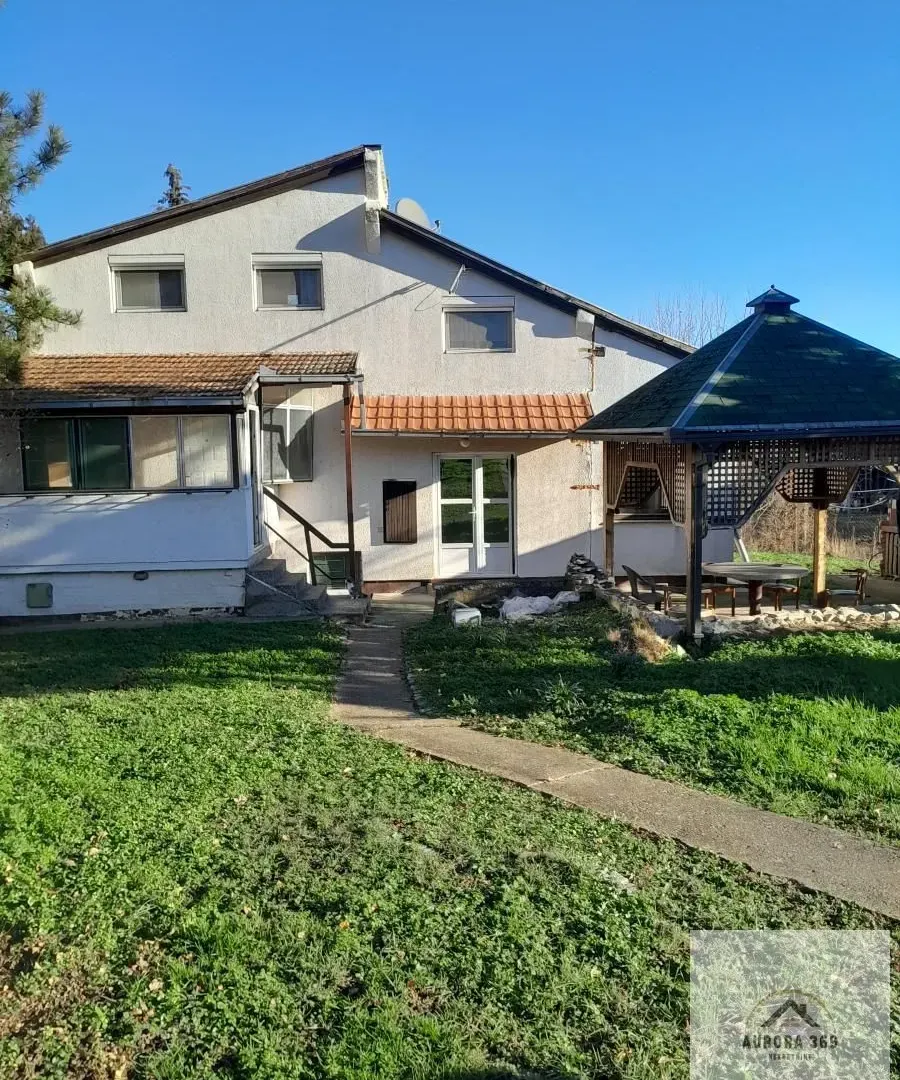 Prodaja, kuća, 114m², Petrovaradin, Novi Sad