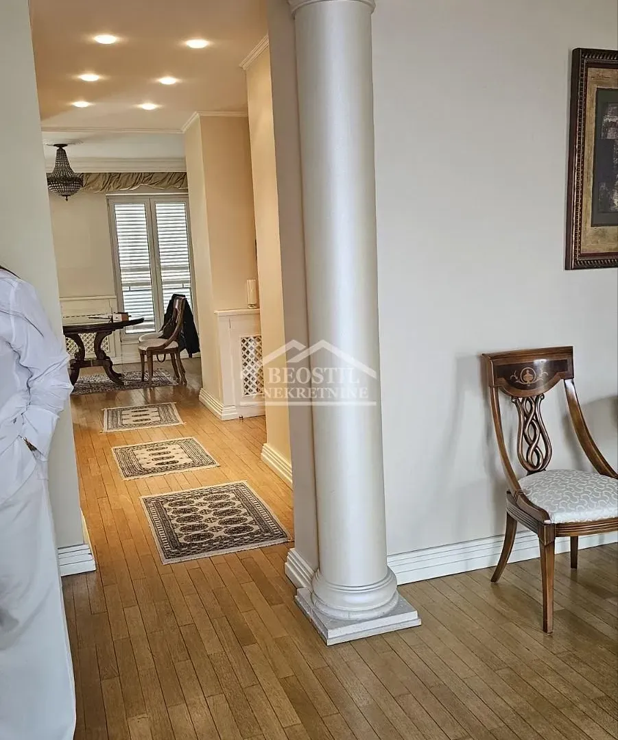 Izdavanje, stan, 191m², Stari Grad, Beograd