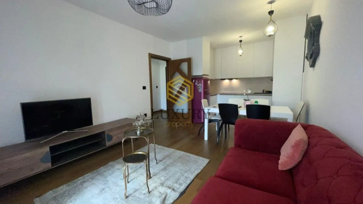 Izdavanje, dvosoban stan, 72m², Ljubović, Podgorica