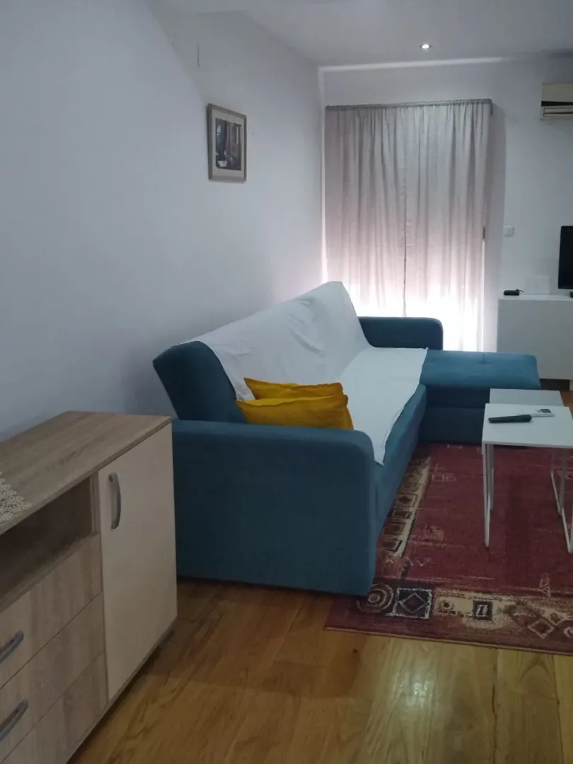 Rent, two bedroom apartment, 90m², Velji Vinogradi, Budva