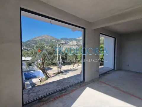 Sale, house, 174m², Bar, Crna Gora