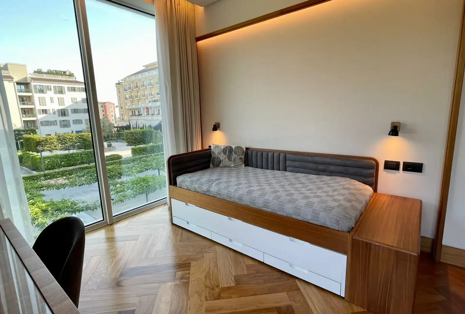 Rent, two bedroom apartment, 146m², Tivat, Crna Gora