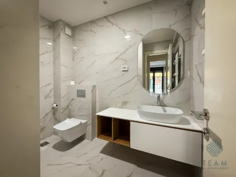 Izdavanje, poslovni prostor, 78m², Kod Capital Plaze, Podgorica - image 10