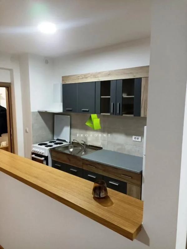Izdavanje, dvosoban stan, 67m², Medijana, Niš