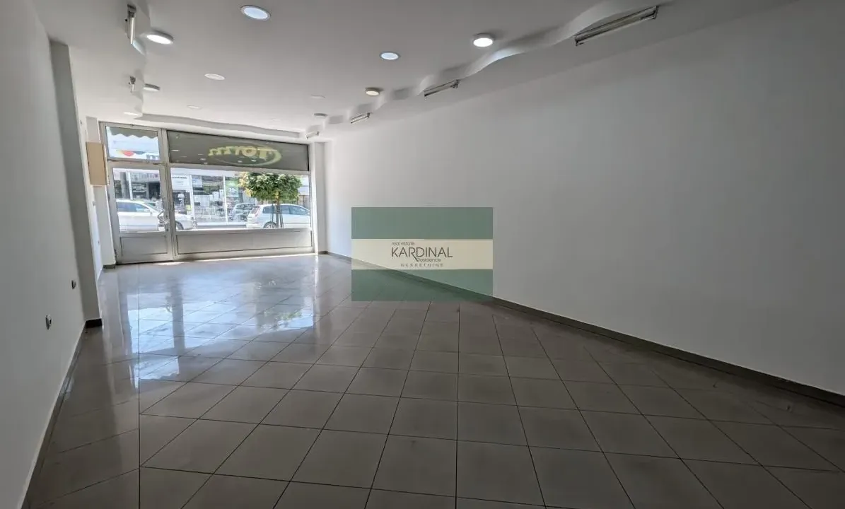 Prodaja, poslovni prostor, 92m², Centar, Jagodina