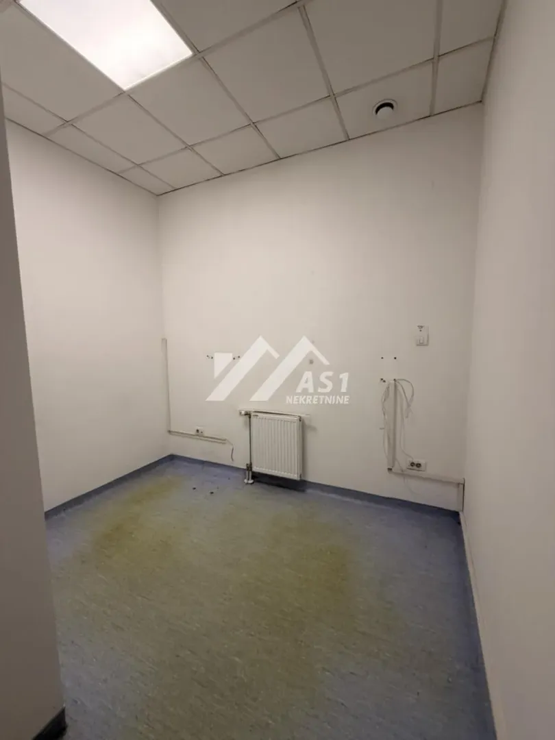 Rent, office space, 150m², Socijalno, Novi Sad Sve Podlokacije