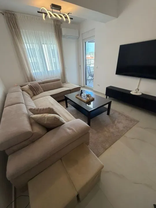 Prodaja, dvosoban stan, 70m², Centar, Bar