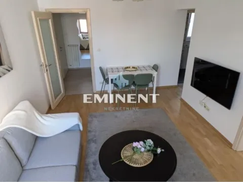 Rent, two bedroom apartment, 40m², Stari Grad, Beograd - image 3