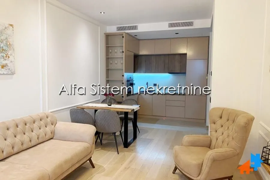Rent, three bedroom apartment, 70m², Stari Grad, Beograd