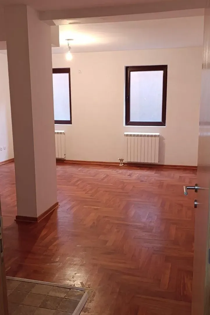 Prodaja, dvosoban stan, 56m², Crveni Krst, Beograd