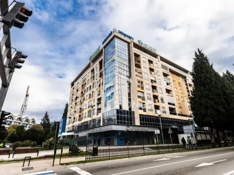 Izdavanje, dvosoban stan, 75m², Donja Gorica, Podgorica - image 13
