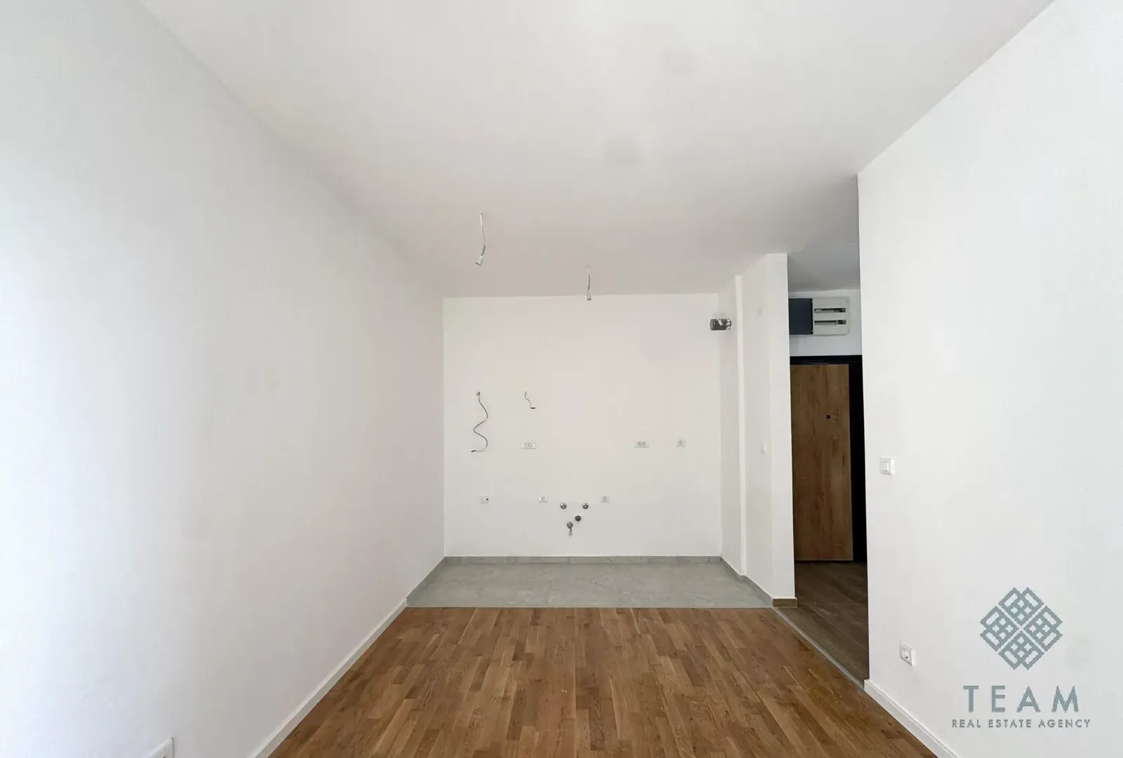 Prodaja, jednosoban stan, 37m², Tološi, Podgorica