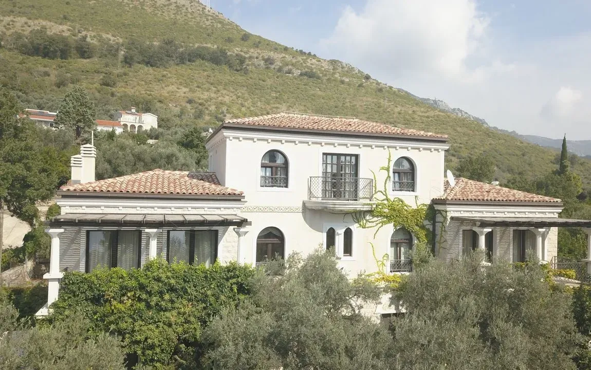Sale, house, 550m², Reževići, Budva