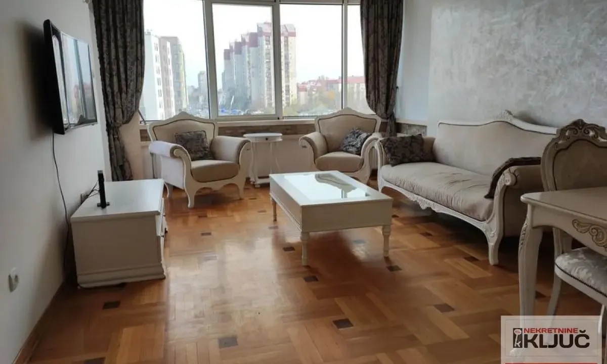 Prodaja, četvorosoban stan, 91m², Bulevar Evrope, Novi Sad Sve Podlokacije