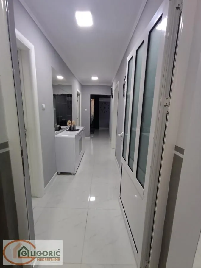 Prodaja, kuća, 346m², Strelište, Pančevo