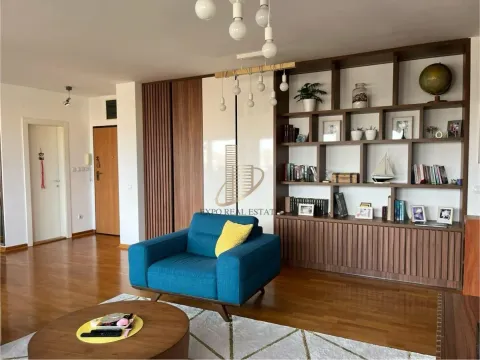 Prodaja, četvorosoban stan, 112m², Stari grad, Novi Sad - image 4