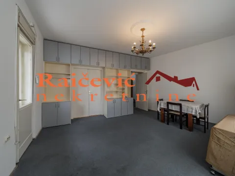 Rent, office space, 40m², Centar, Stara Pazova - image 7