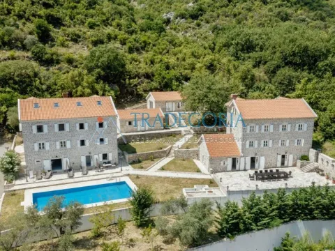 Prodaja, kuća, 290m², Krimovica, Kotor - image 2