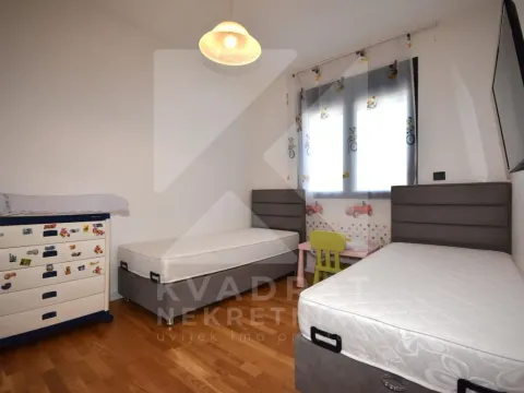 Izdavanje, dvosoban stan, 100m², Dalmatinska ulica, Podgorica - image 10