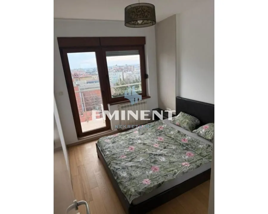 Izdavanje, trosoban stan, 73m², Crveni Krst, Beograd