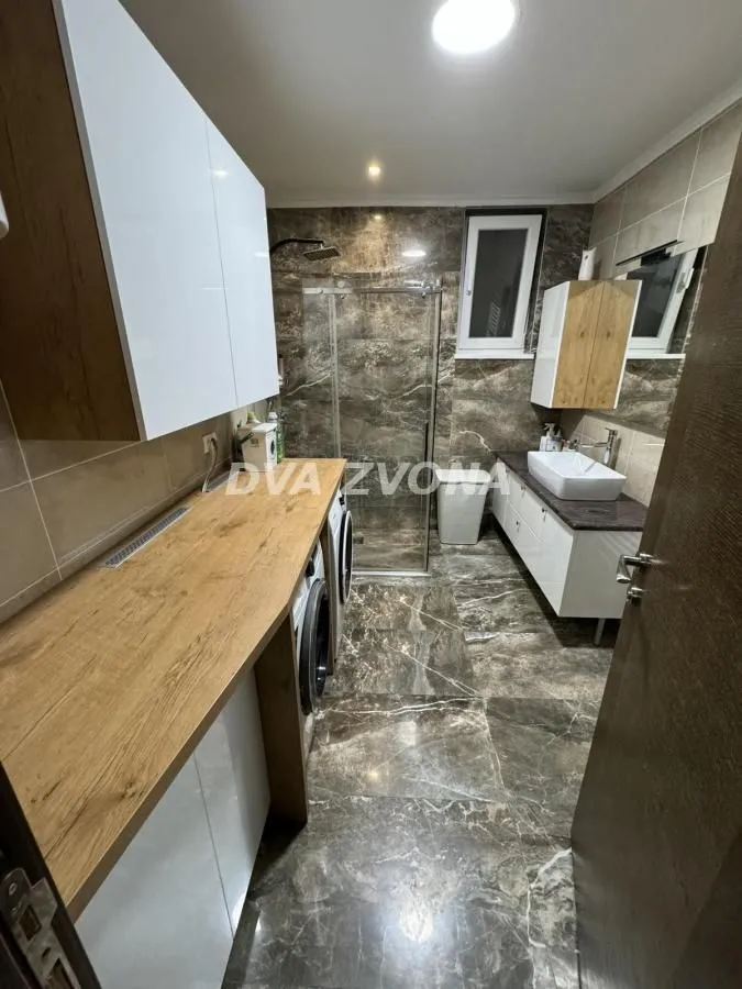 Prodaja, kuća, 250m², Adice, Novi Sad Sve Podlokacije