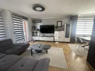 Prodaja, trosoban stan, 74m², Kalenić Pijaca, Vračar Sve Podlokacije - image 1