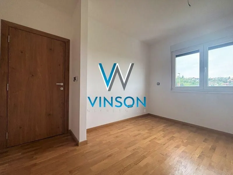 Prodaja, četvorosoban stan, 124m², Sremska Kamenica, Petrovaradin