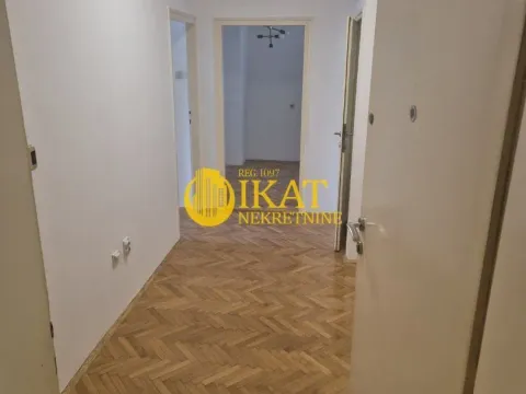 Prodaja, jednosoban stan, 38m², Vračar Sve Podlokacije, Beograd - image 3