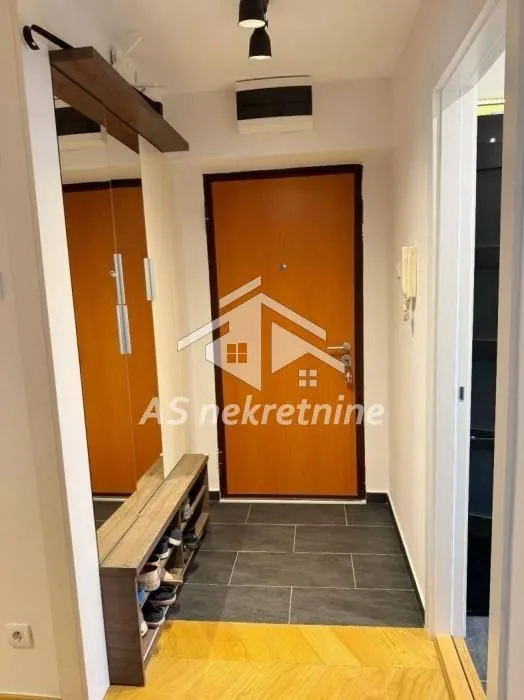 Rent, three bedroom apartment, 75m², Vračar Hram, Vračar Sve Podlokacije