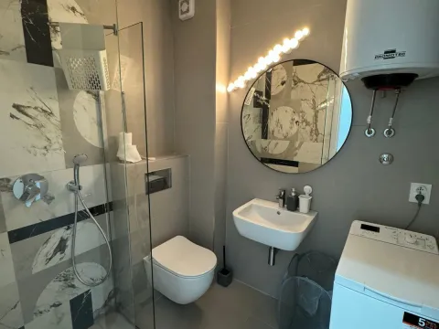 Izdavanje, jednosoban stan, 63m², Slovenska Plaža, Budva - image 12