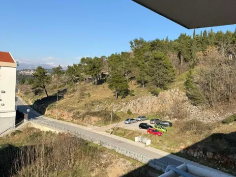 Rent, two bedroom apartment, 75m², Ljubović, Podgorica - image 10