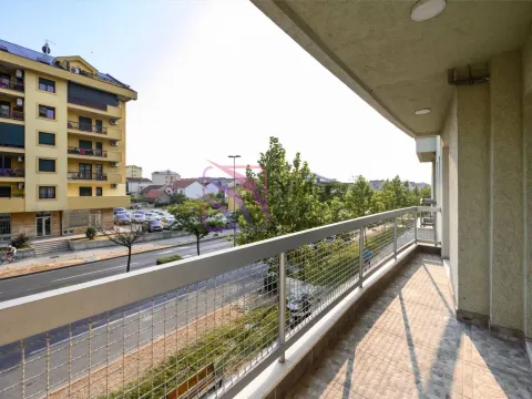 Rent, one bedroom apartment, 65m², Stari Aerodrom, Podgorica - image 2
