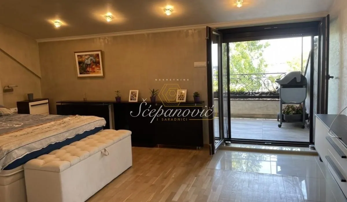 Prodaja, četvorosoban stan, 105m², Bulevar Evrope, Novi Sad Sve Podlokacije