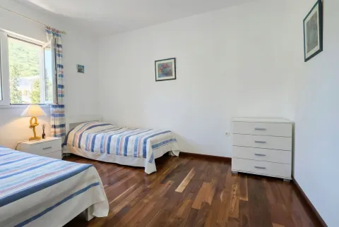 Prodaja, četvorosoban stan, 90m², Tivat, Crna Gora - image 12