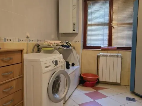 Rent, house, 250m², Sajmište, Novi Sad - image 40