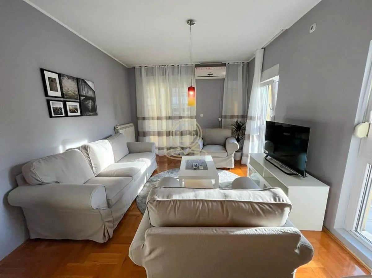Rent, two bedroom apartment, 47m², Vračar Hram, Vračar Sve Podlokacije