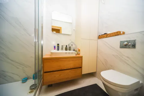 Izdavanje, dvosoban stan, 75m², New City, Podgorica - image 11