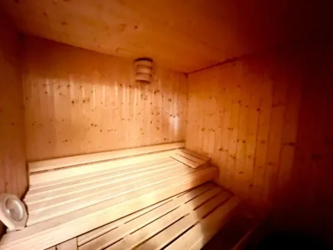 Izdavanje, dvosoban stan, 154m², Gorica C, Podgorica - image 10