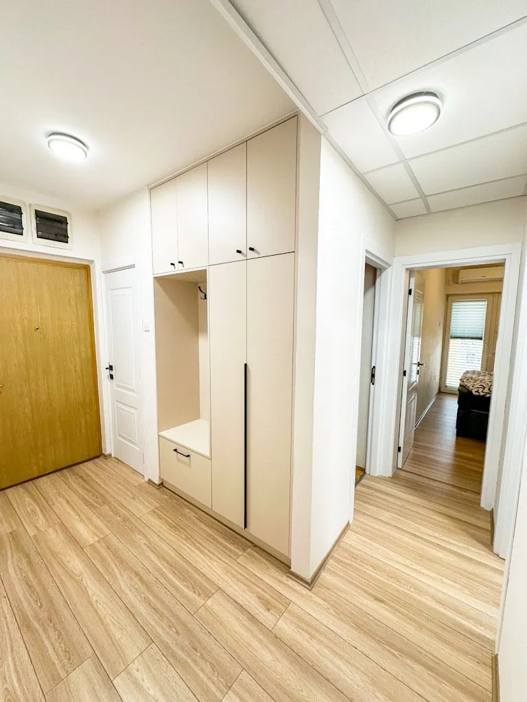 Rent, three bedroom apartment, 80m², Stari Aerodrom, Podgorica