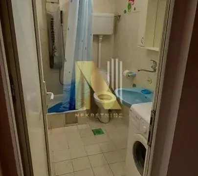 Izdavanje, dvosoban stan, 40m², Centar, Novi Sad - image 7