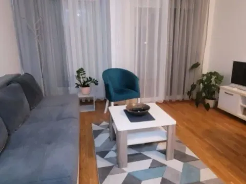 Izdavanje, garsonjera, 26m², City Kvart, Podgorica - image 4