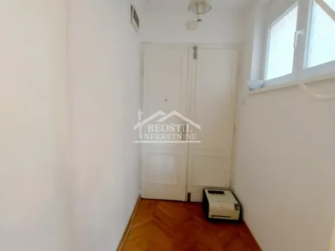 Izdavanje, dvosoban stan, 40m², Stari Grad, Beograd - image 4