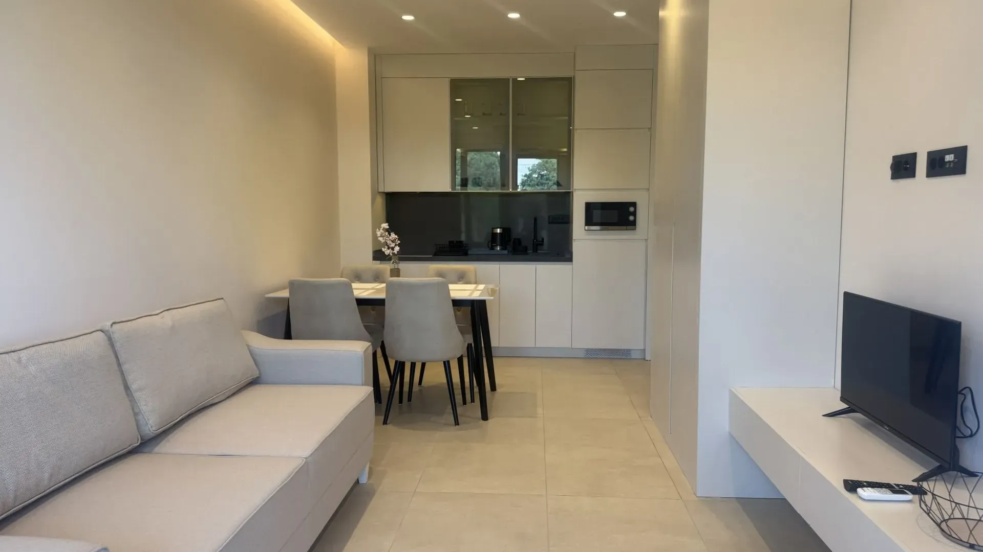 Prodaja, jednosoban stan, 45m², Bečići, Budva