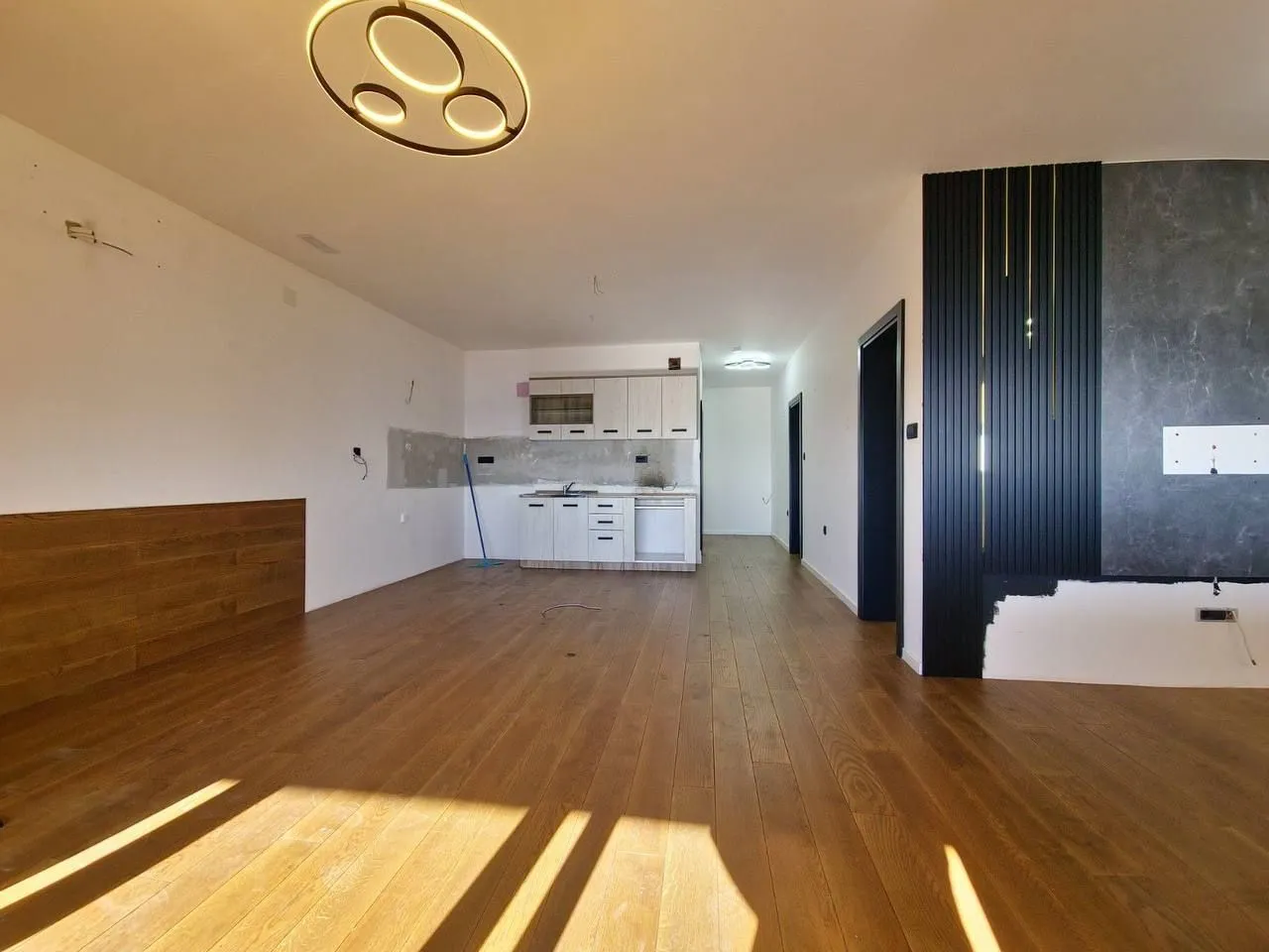 Prodaja, dvosoban stan, 96m², Petrovac, Budva
