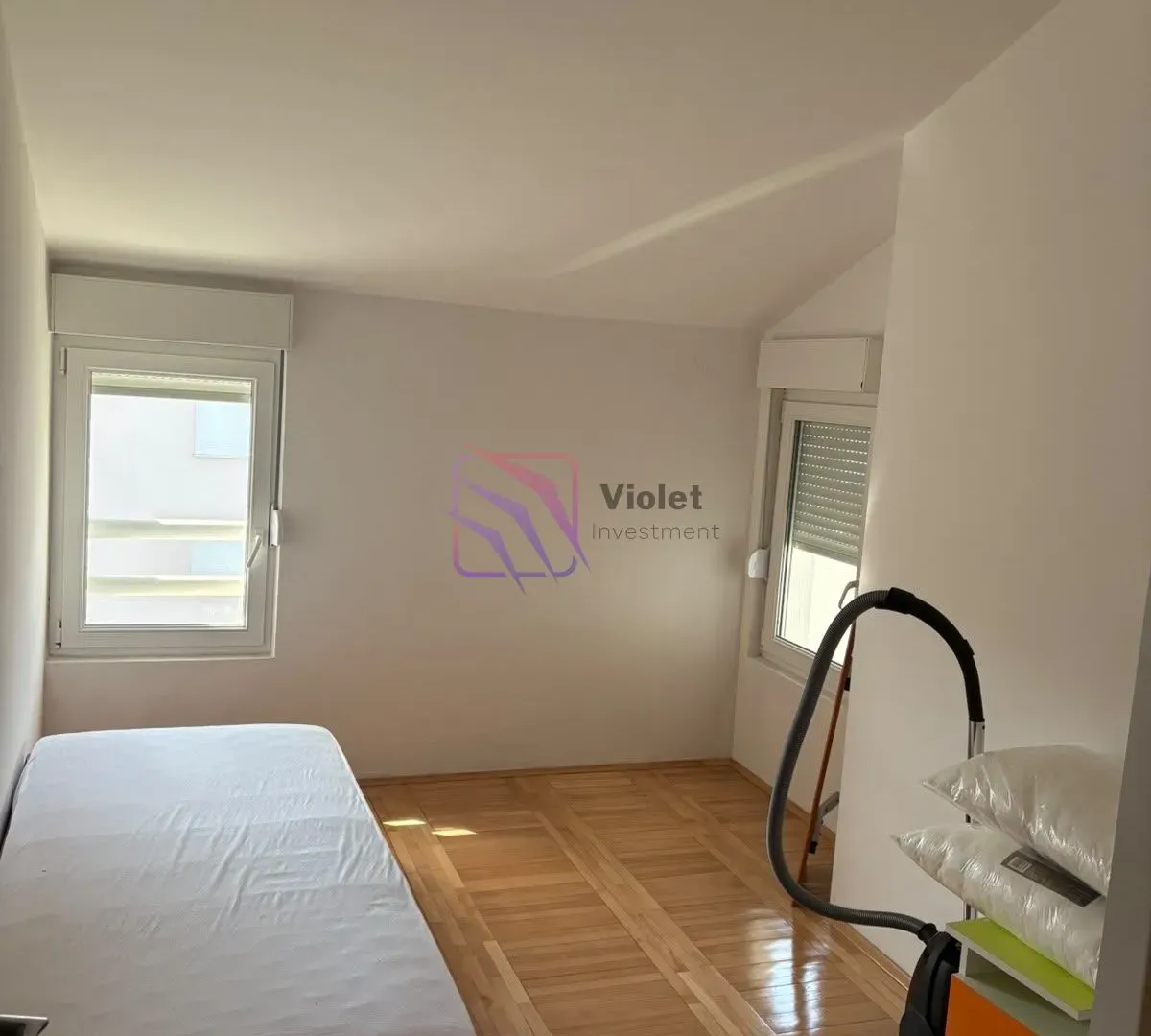 Izdavanje, dvosoban stan, 60m², Stari Aerodrom, Podgorica