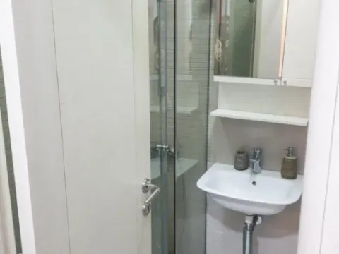 Izdavanje, dvosoban stan, 70m², Ljubović, Podgorica - image 2