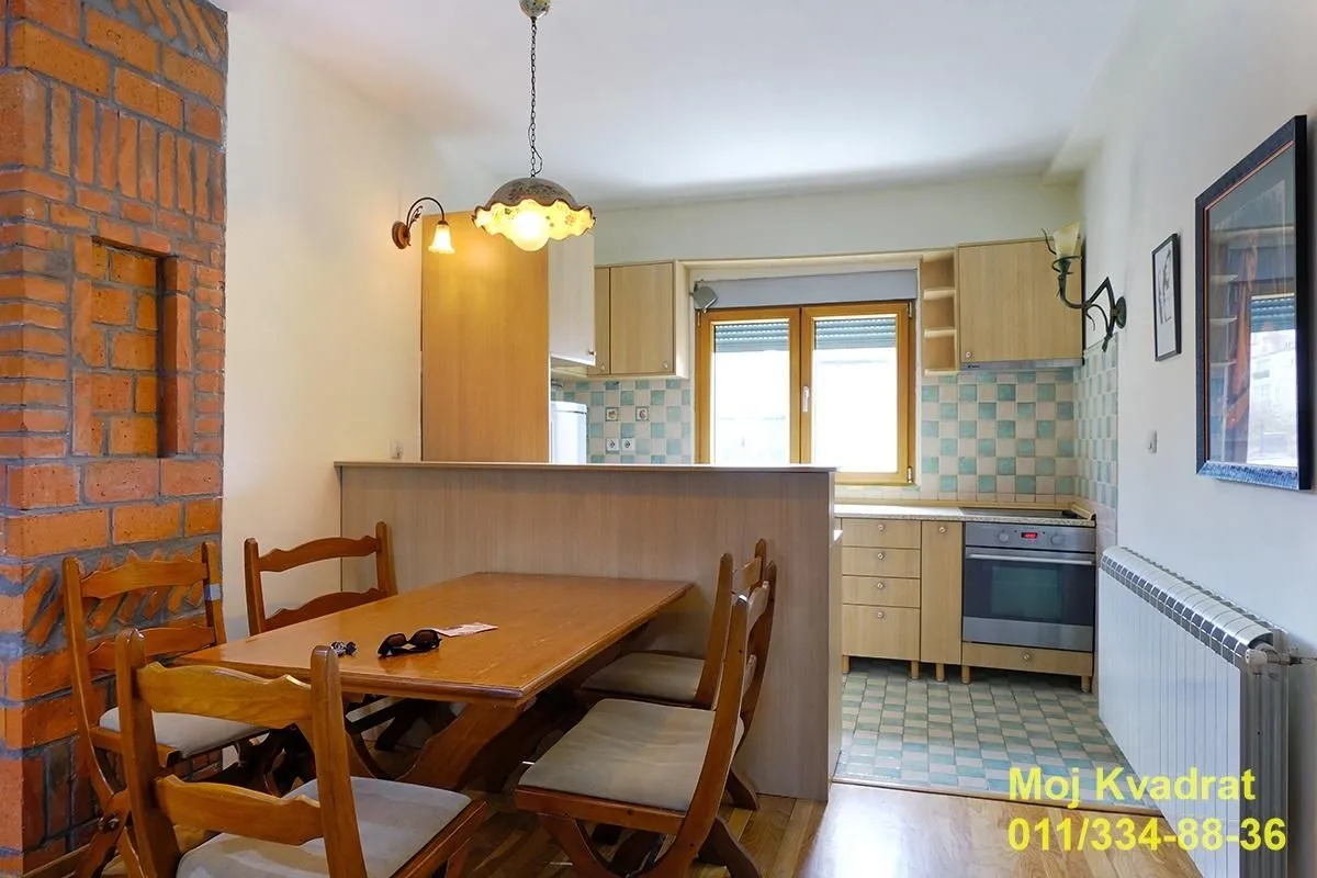 Prodaja, trosoban stan, 78m², Stari Grad, Beograd