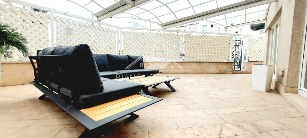 Sale, four bedroom apartment, 207m², Novi Beograd Sve Podlokacije, Beograd